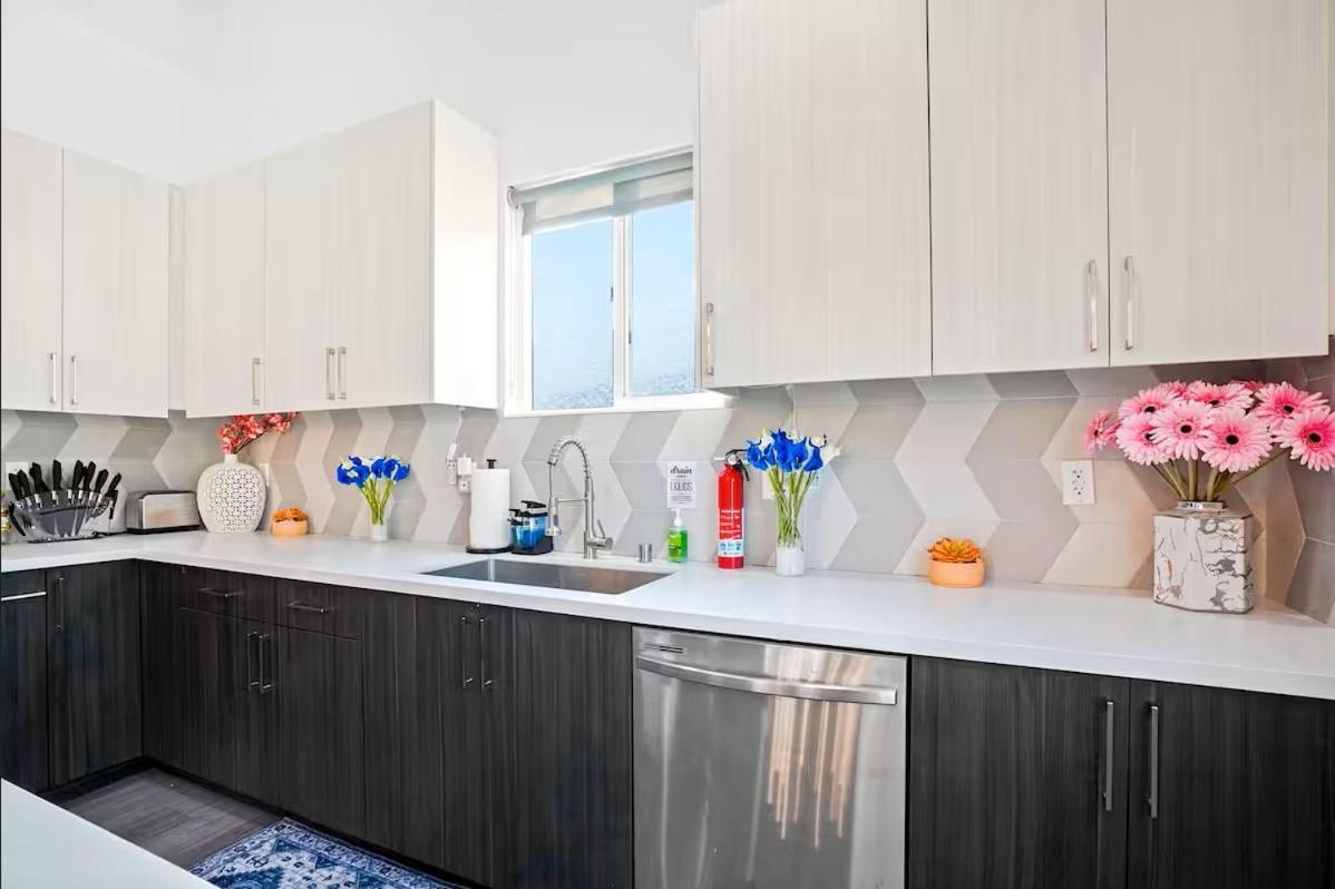 Apartment E- Classy Noho Oasis 2-units, U-studios 15m Los Angeles