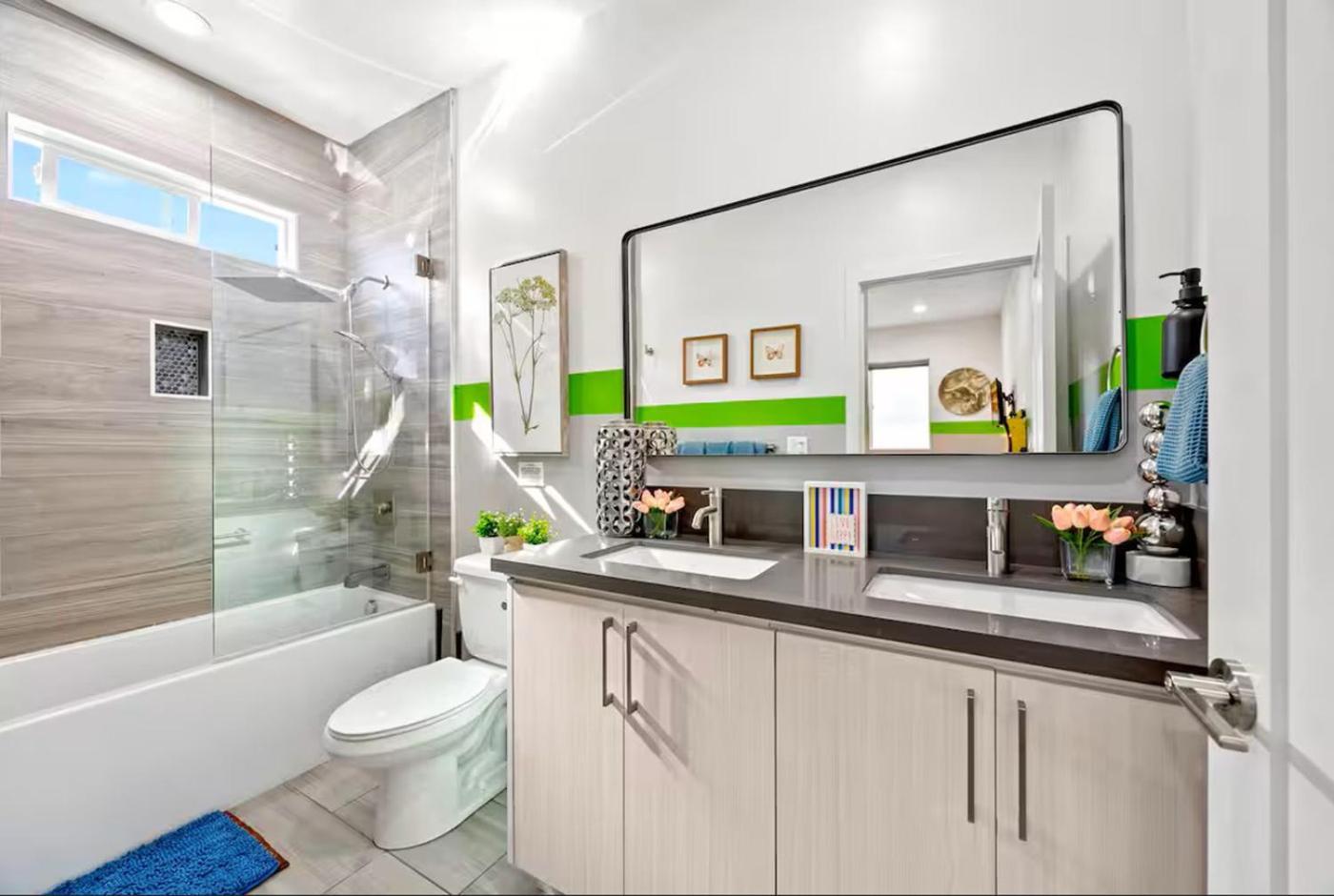 E- Classy Noho Oasis 2-units, U-studios 15m Apartment Los Angeles