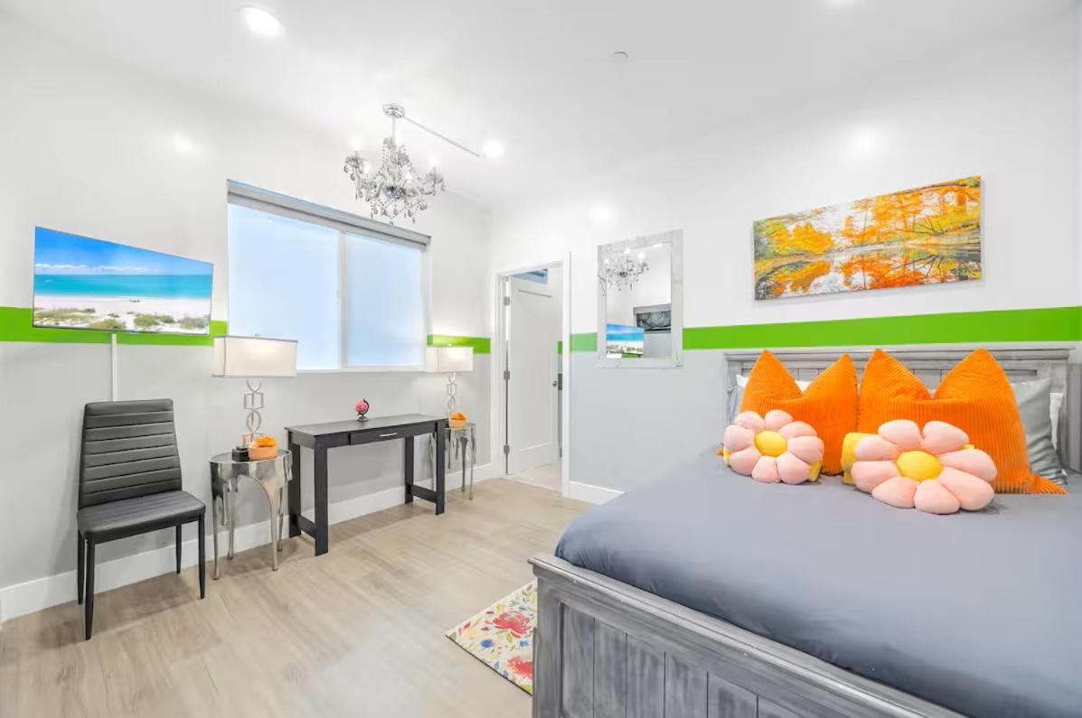 Apartment E- Classy Noho Oasis 2-units, U-studios 15m *