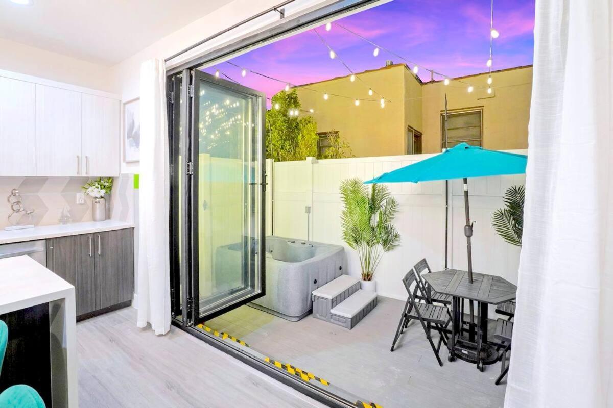 E- Classy Noho Oasis 2-units, U-studios 15m Apartment Los Angeles