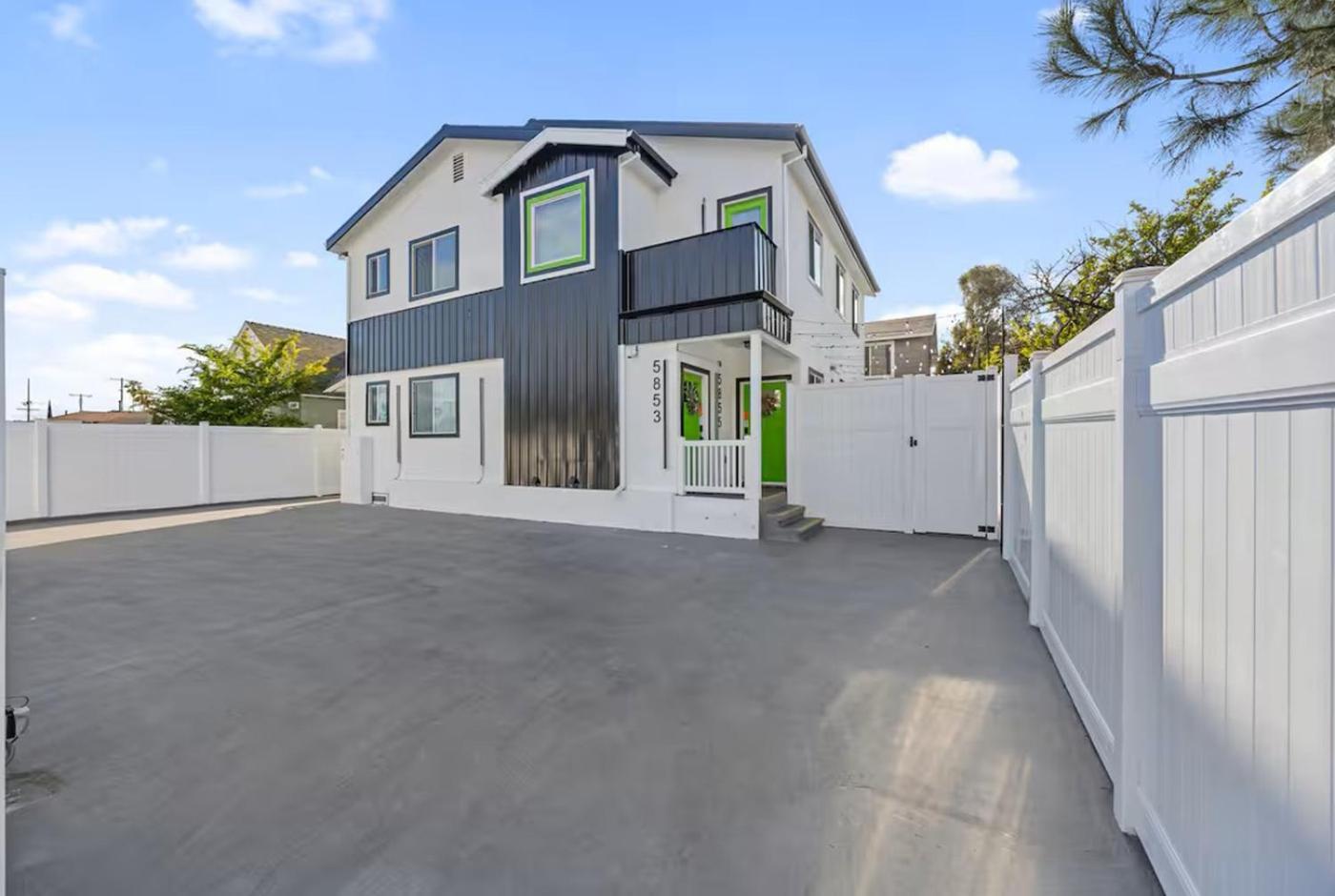 E- Classy Noho Oasis 2-units, U-studios 15m Apartment Los Angeles