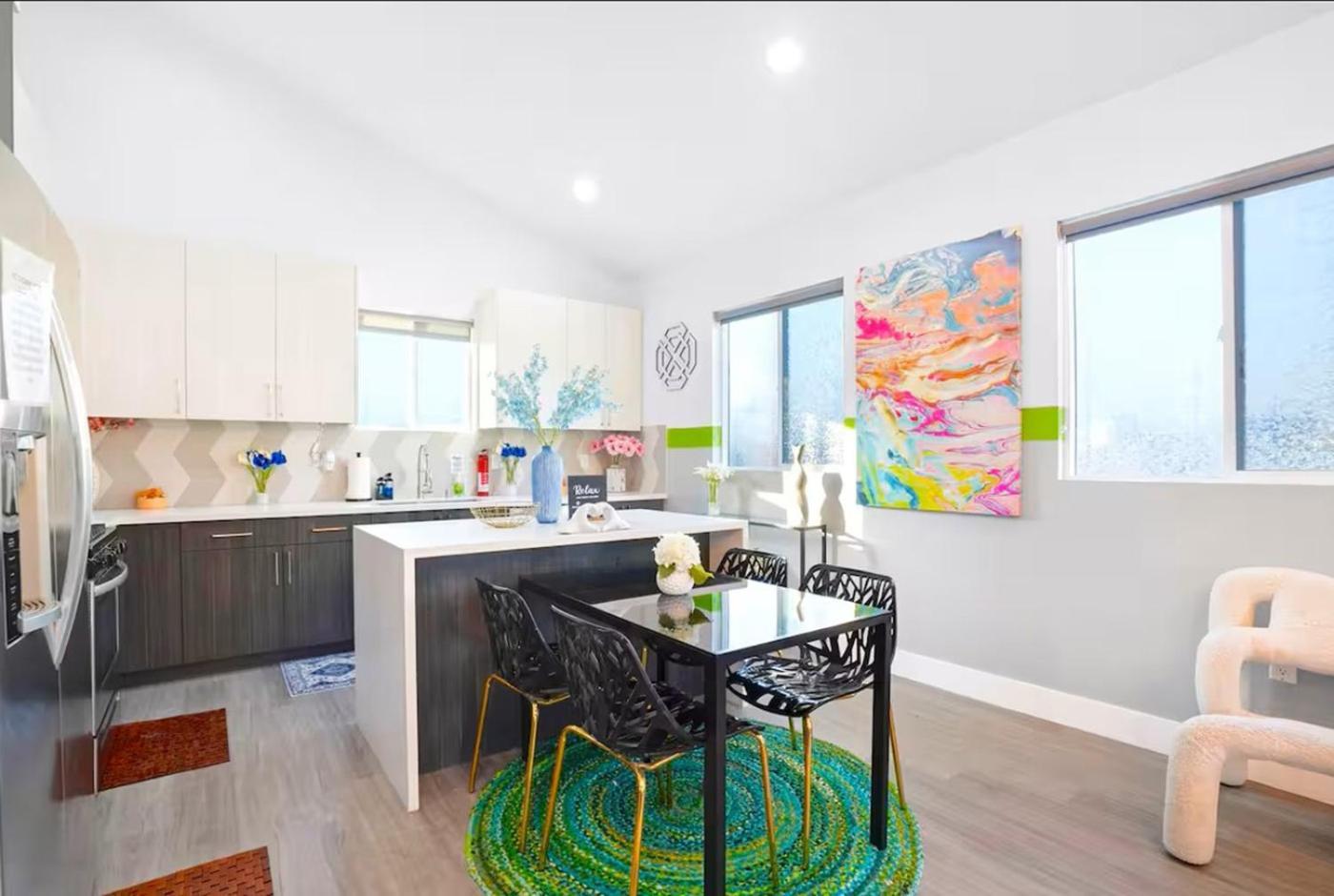 E- Classy Noho Oasis 2-units, U-studios 15m